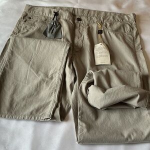 Canali Men's Flat-Front Shorts — Olive